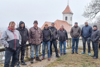 Skupinová fotografie Cechu klempířů a pokrývačů